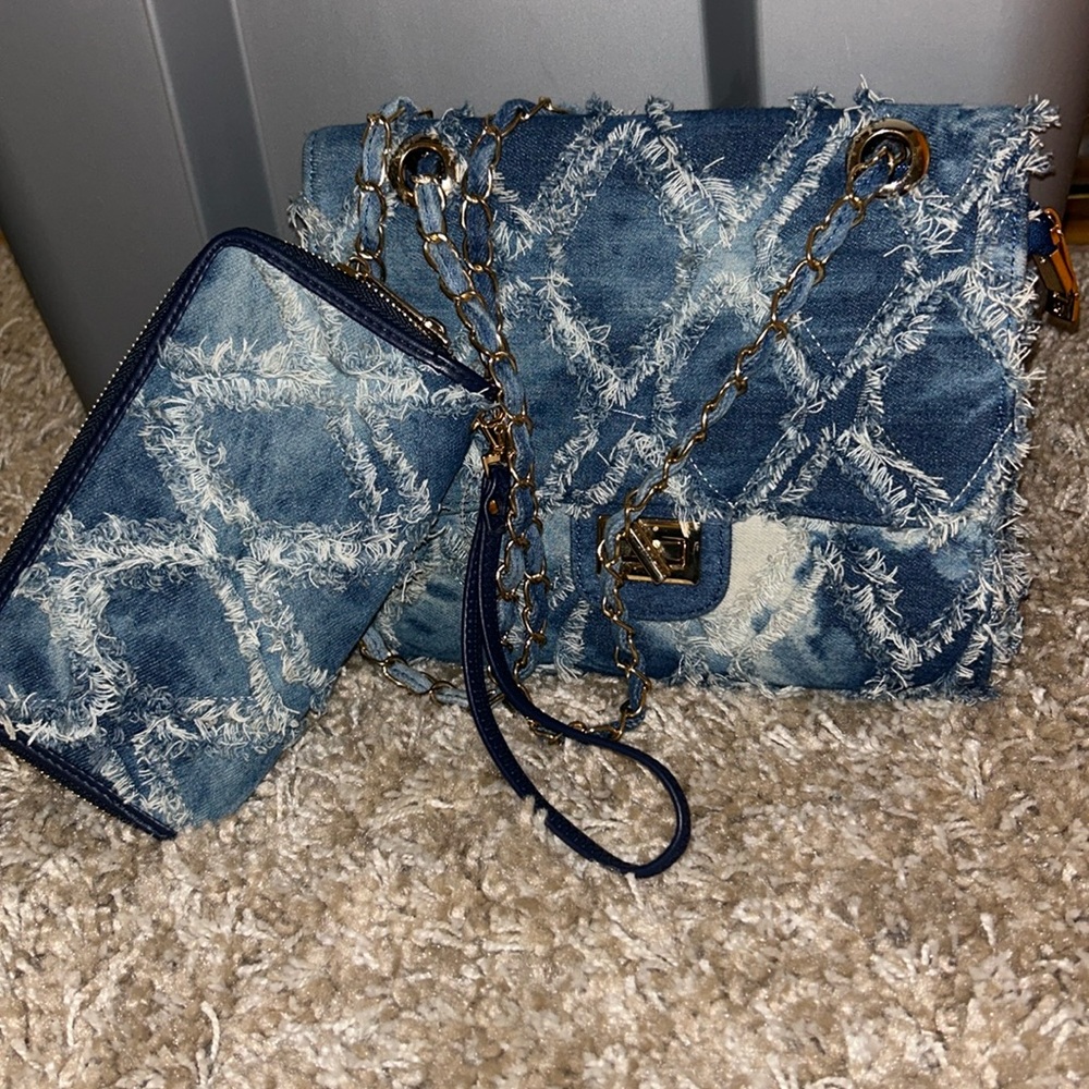 M by Marco MKP quilted denim adjustable chain purse with matching wallet